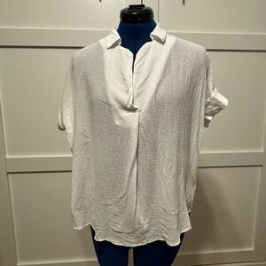 Short sleeve blouse with collar